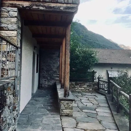 Rifugio Degli Scalatori Guest house