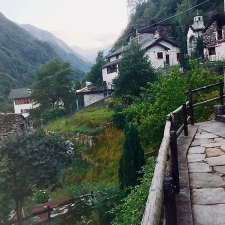 ゲストハウス Rifugio Degli Scalatori *